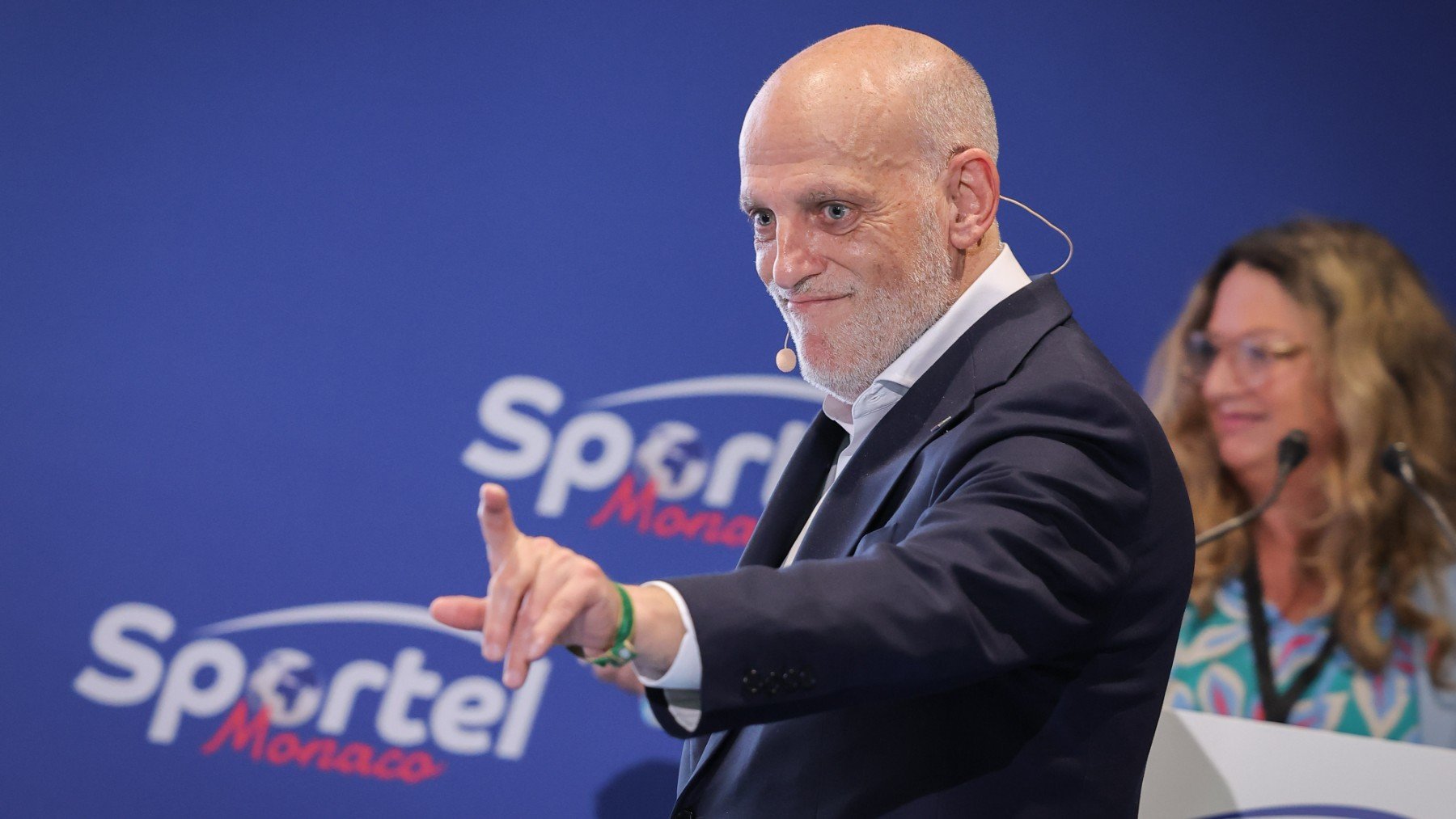 Tebas se embolsó 3,32 millones la pasada temporada tras prescindir de 35 empleados de la Liga