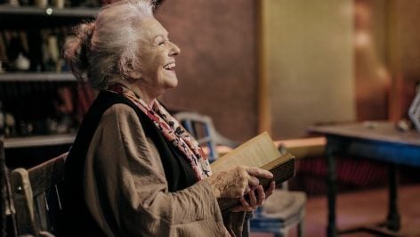 Lola Herrera, interpretando a Helen Martins en ‘Camino a la Meca’.