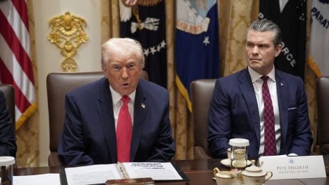 Donald Trump, durante la reunión de su Gabinete este martes. (Ep)