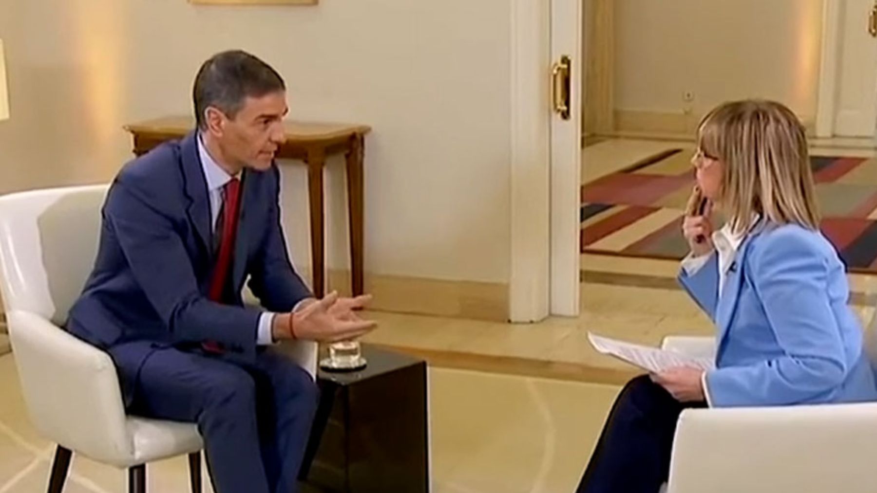 Sánchez olvida ahora los viajes en el Peugeot y las fiestas con Ábalos: Era un gran desconocido para mí