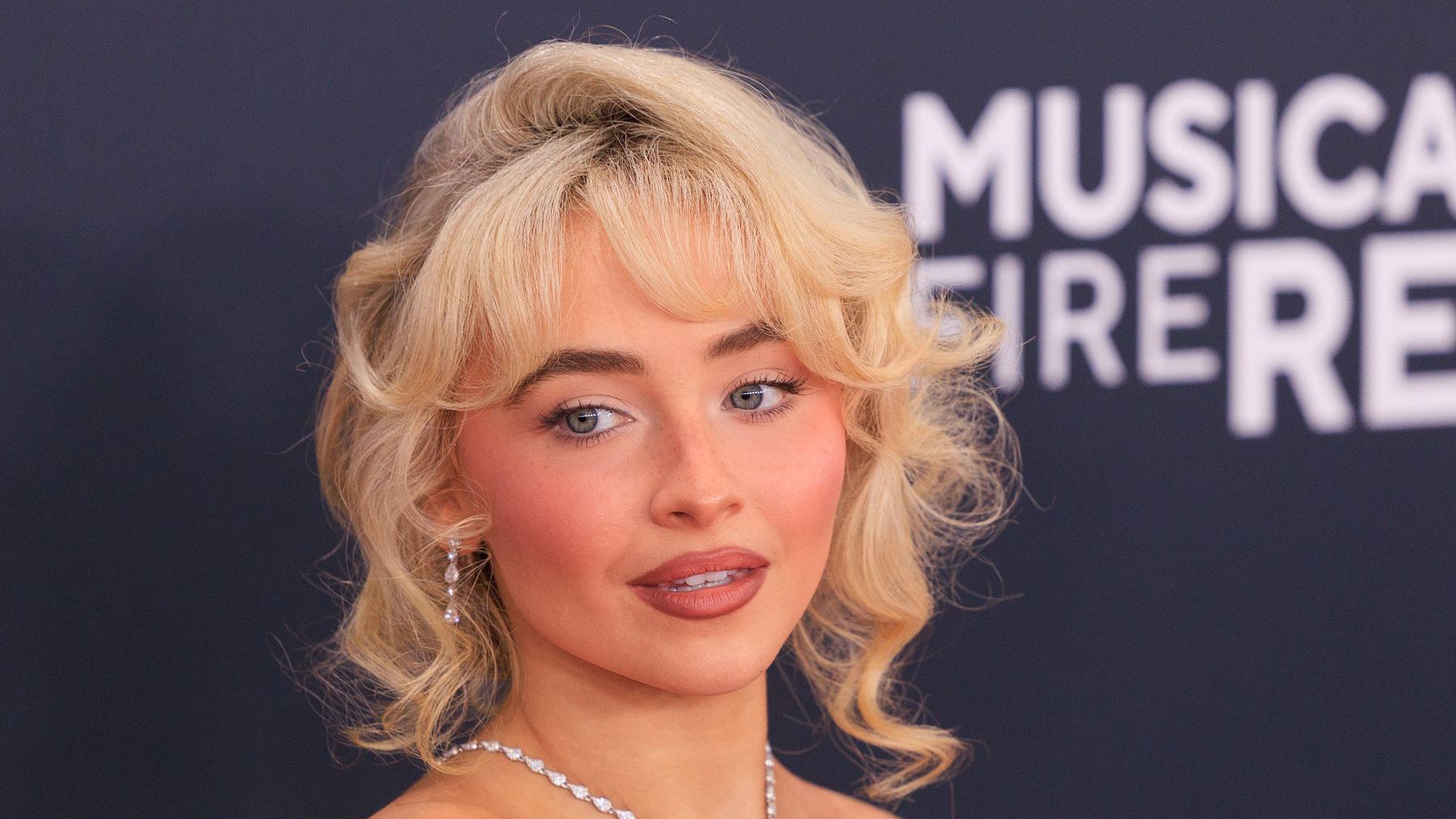 Sabrina Carpenter. (EP)