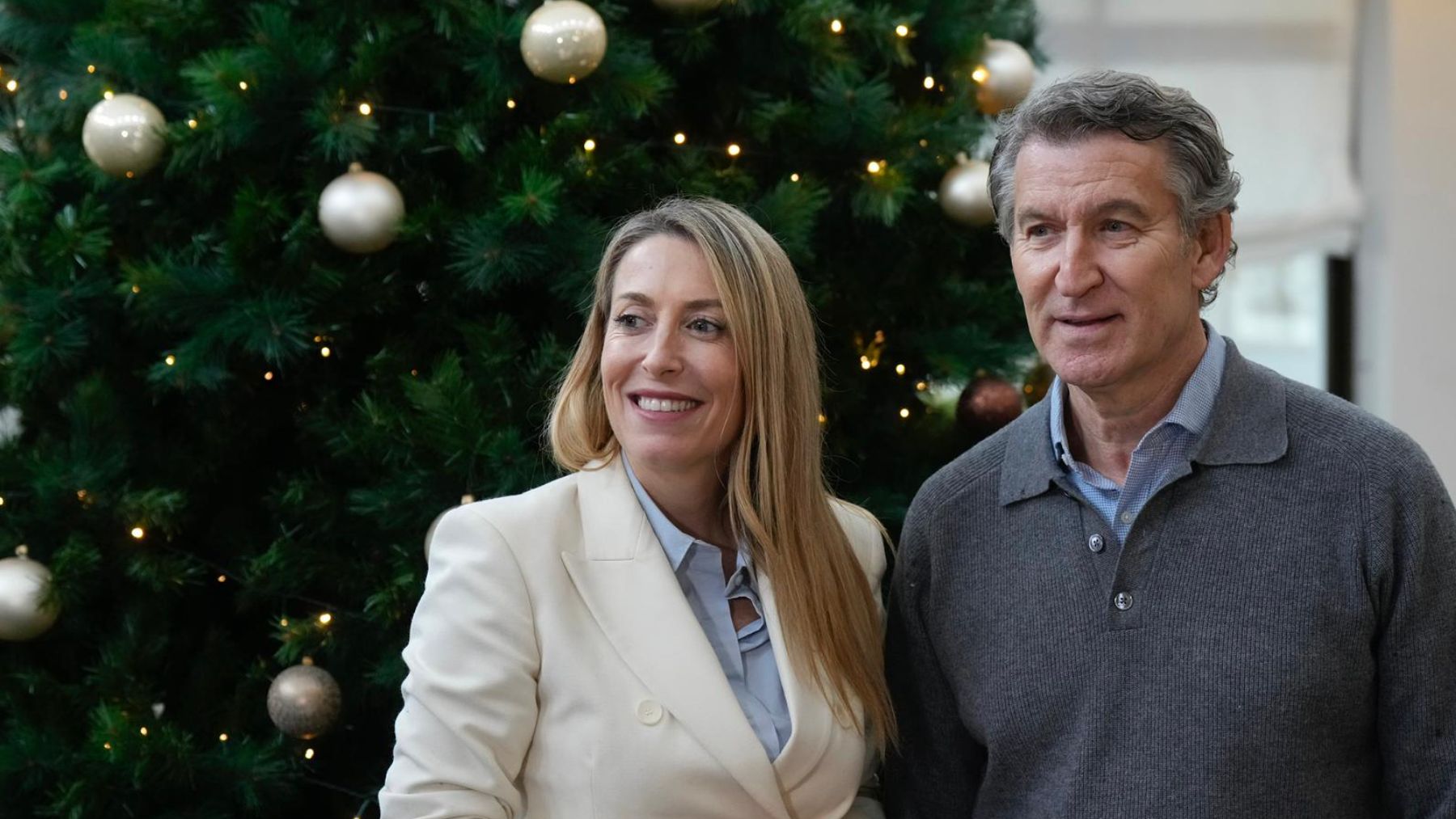 María Guardiola junto a Alberto Núñez Feijóo. (PP)