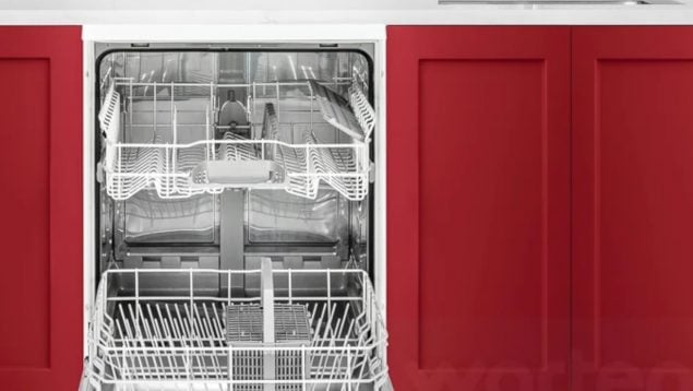 Adiós a fregar a mano con este lavavajillas: ahora con un descuentazo de 220 € en Worten