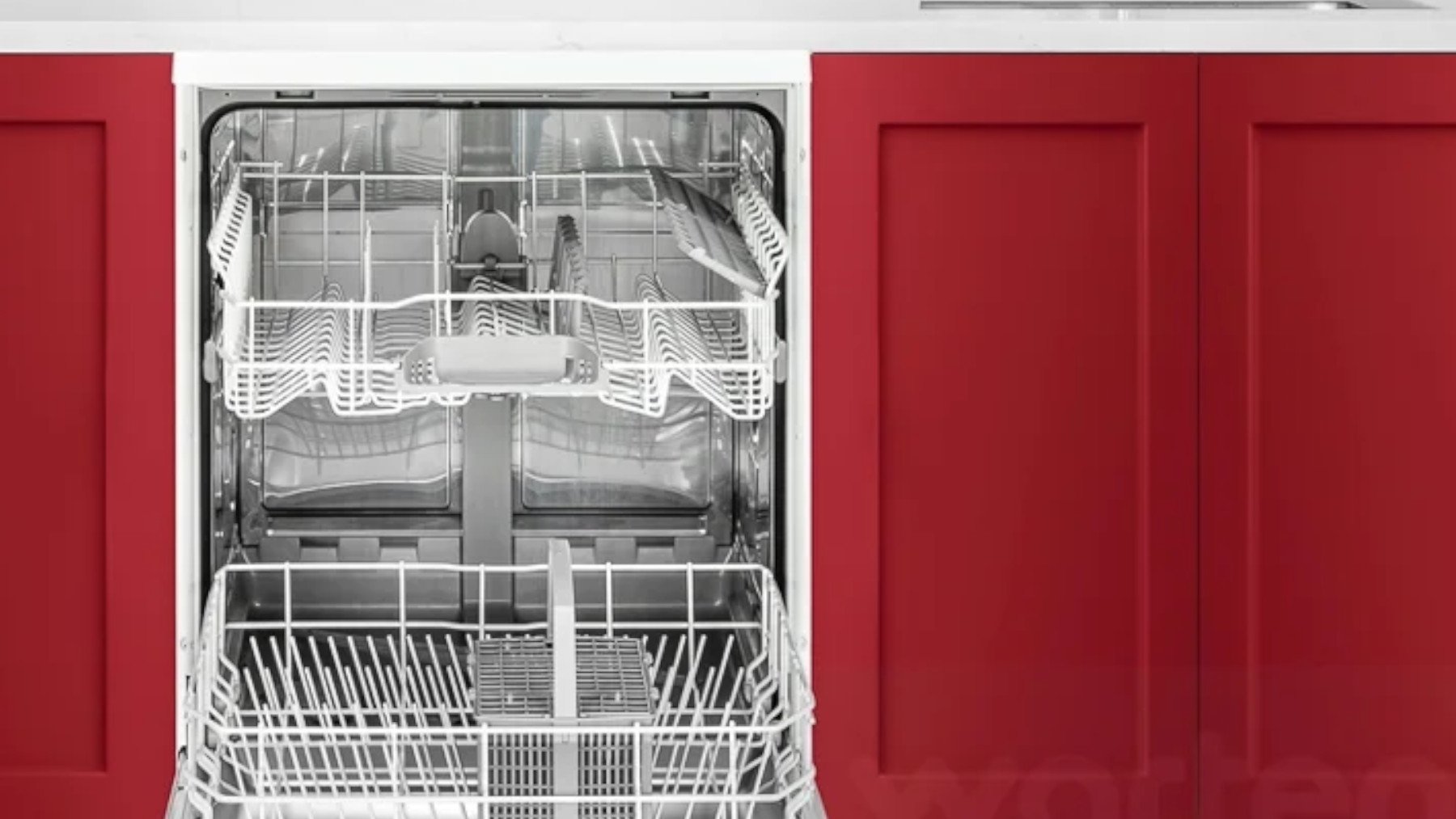 Adiós a fregar a mano con este lavavajillas: ahora con un descuentazo de 220 € en Worten