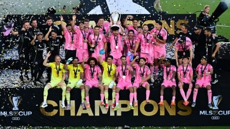 Messi tras levantar la MLS. (Getty)