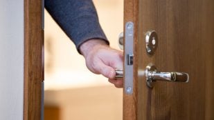 Comprobar si has cerrado la puerta