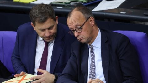 El canciller alemán, Friedrich Merz, junto al ministro de finanzas, Lars Klingbeil. (Getty Images)