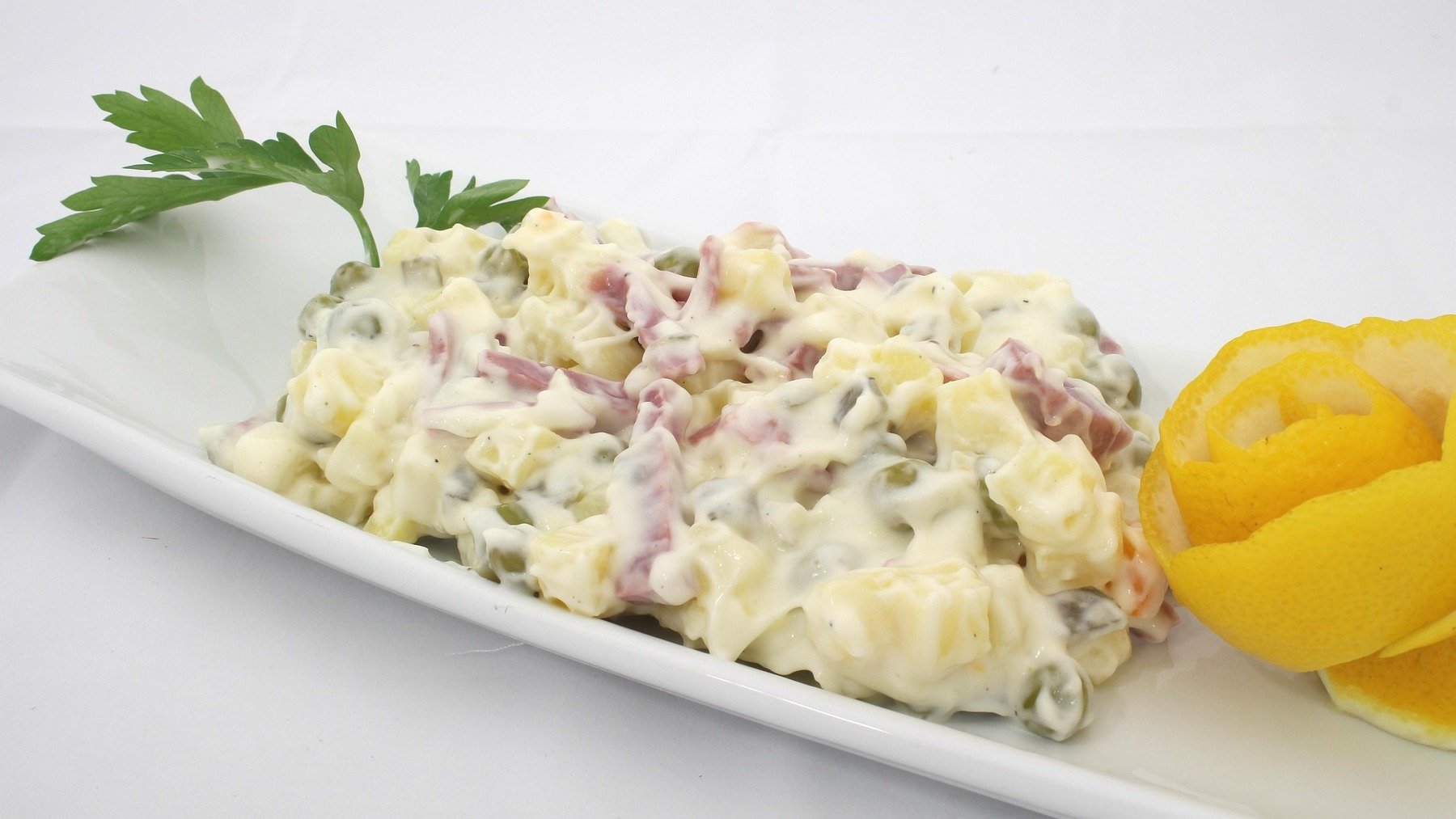 ¿Cómo se dice en español, mahonesa o mayonesa? Todos nos equivocamos, pero la RAE no tiene dudas