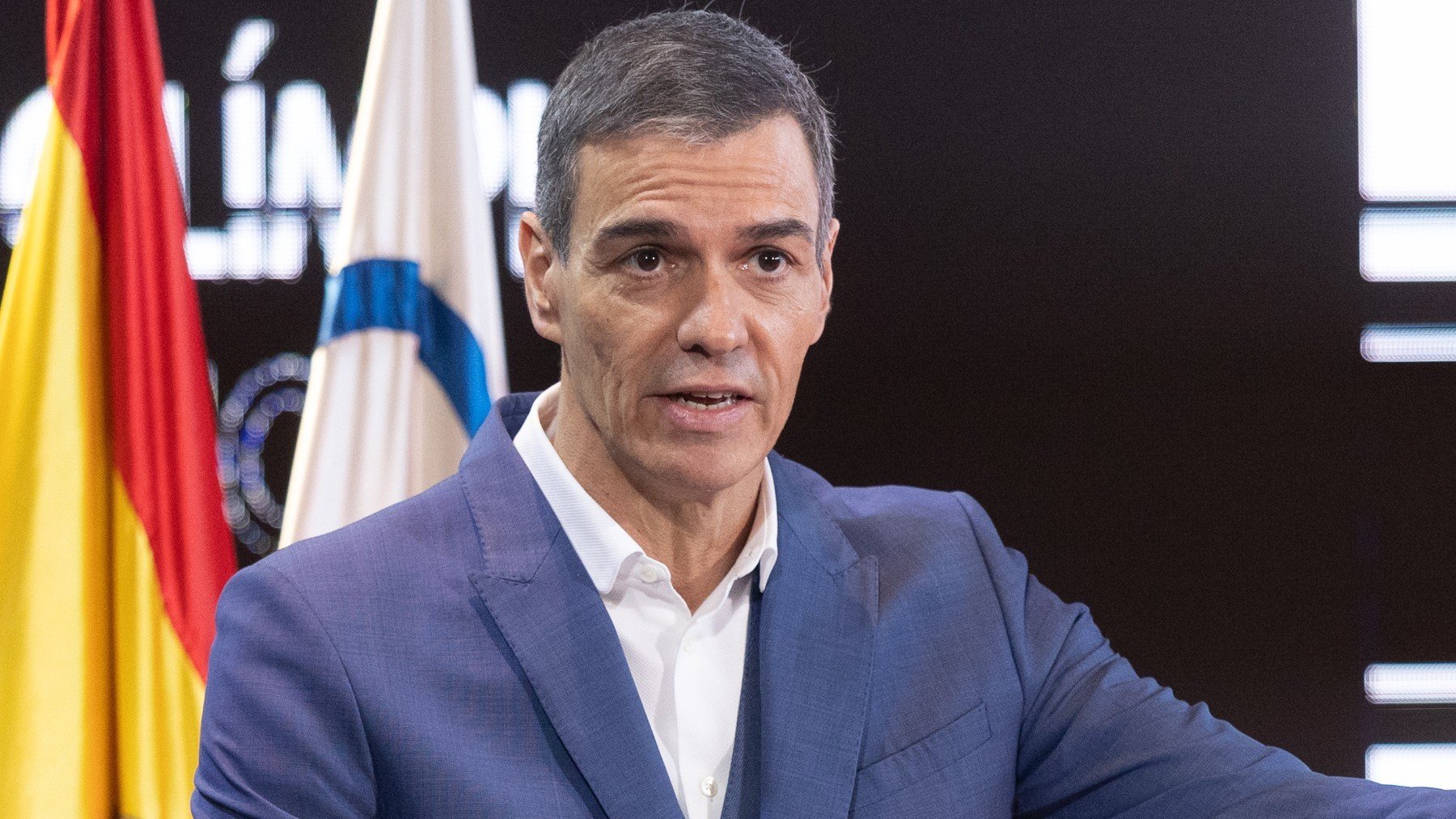 Sánchez fulmina a su asesor jefe Antonio Hernández para salvarse del escándalo del caso Salazar