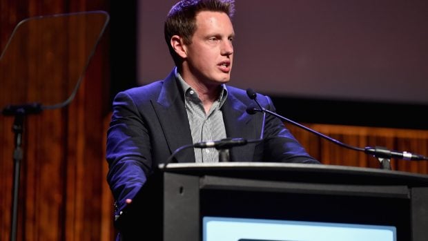 Paramount Warner Netflix