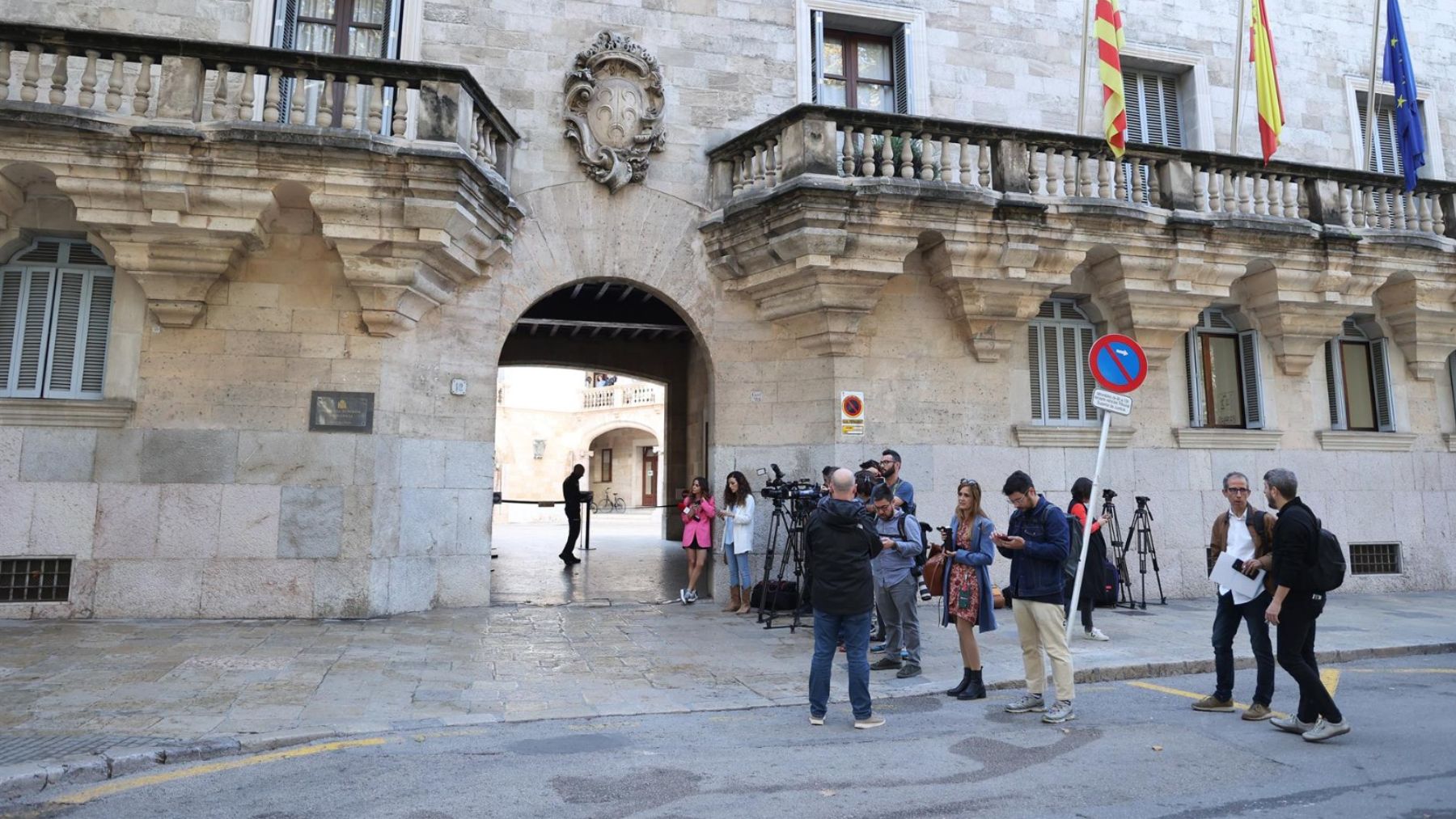 Entrada de la Audiencia Provincial de Palma.