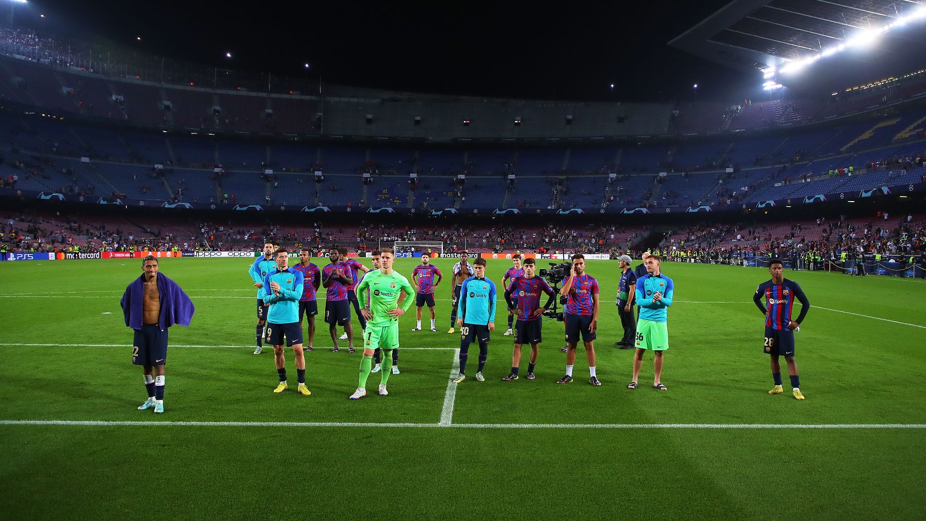 La Champions regresa al Camp Nou más de 1.500 días después con el recuerdo de una eliminación bochornosa