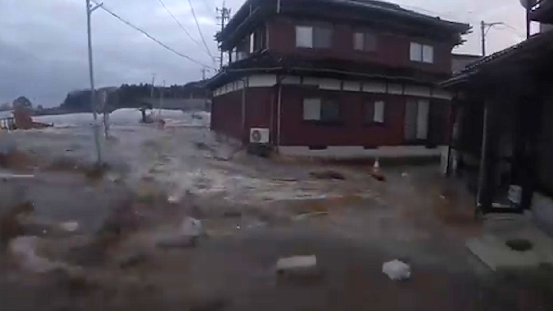 Japón evacúa a 23.000 personas por el riesgo de tsunami tras un terremoto de magnitud 7,6