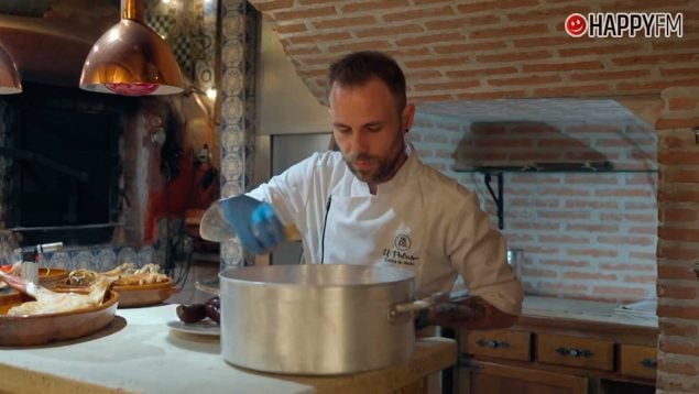 El chef del restaurante El pedrusco de Aldealcorvo en Batalla de restaurantes (Atresmedia).