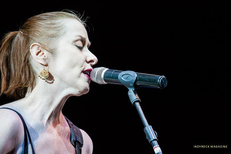 La cantante Suzanne Vega, durante una actuación.