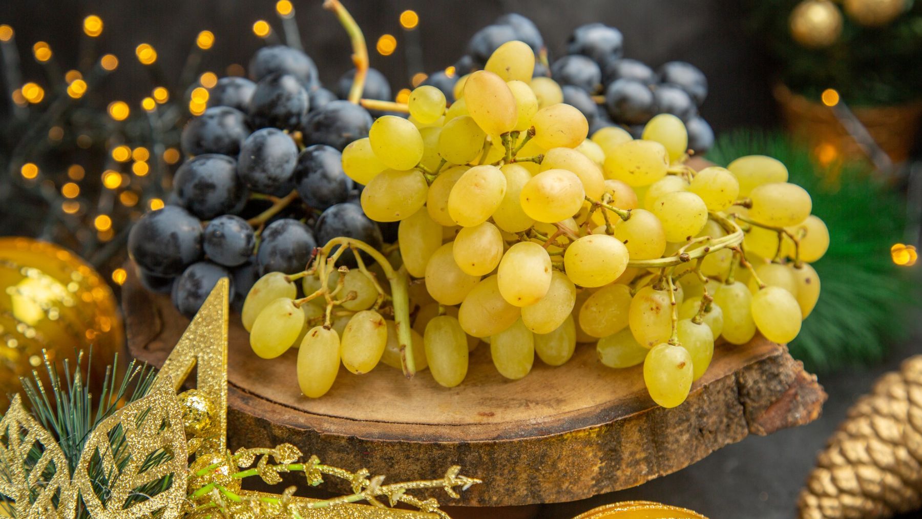 Ni en la encimera ni en la alacena: el mejor sitio para guardar las uvas antes de Navidad sin que se pongan malas