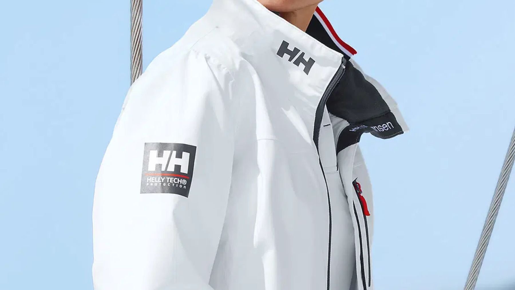 Decathlon deja tirado de precio el abrigo de Helly Hansen que vas a querer que te regalen en Navidad