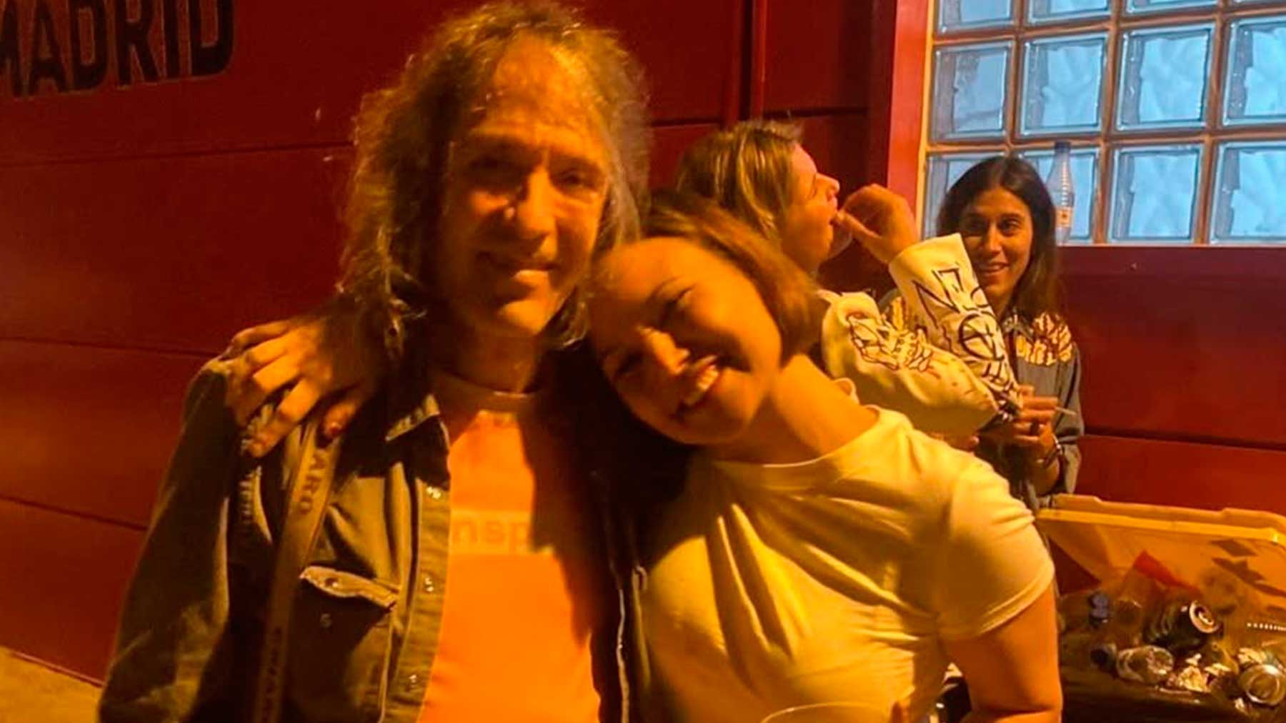 Elisa Mouliaá llora la muerte de Robe Iniesta, de Extremoduro: Vuela alto, maestro