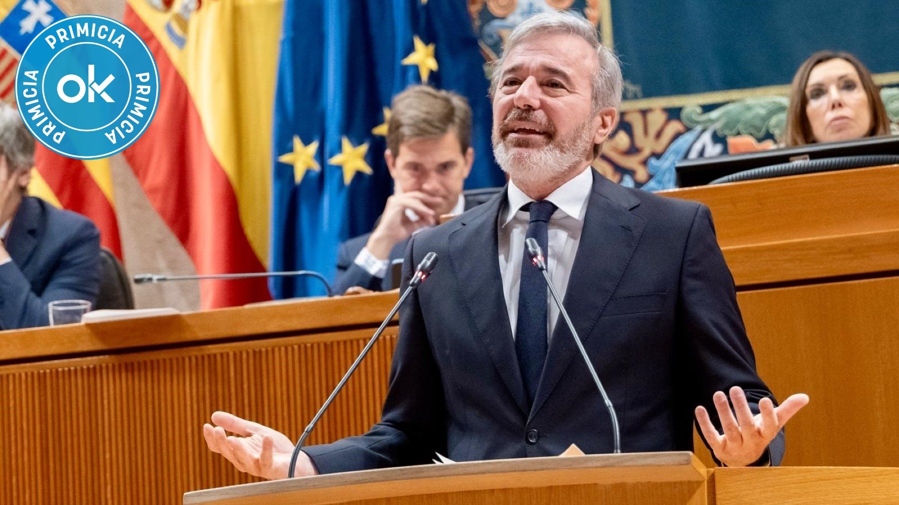 Jorge Azcón, en el pleno de las Cortes aragonesas. (EP)