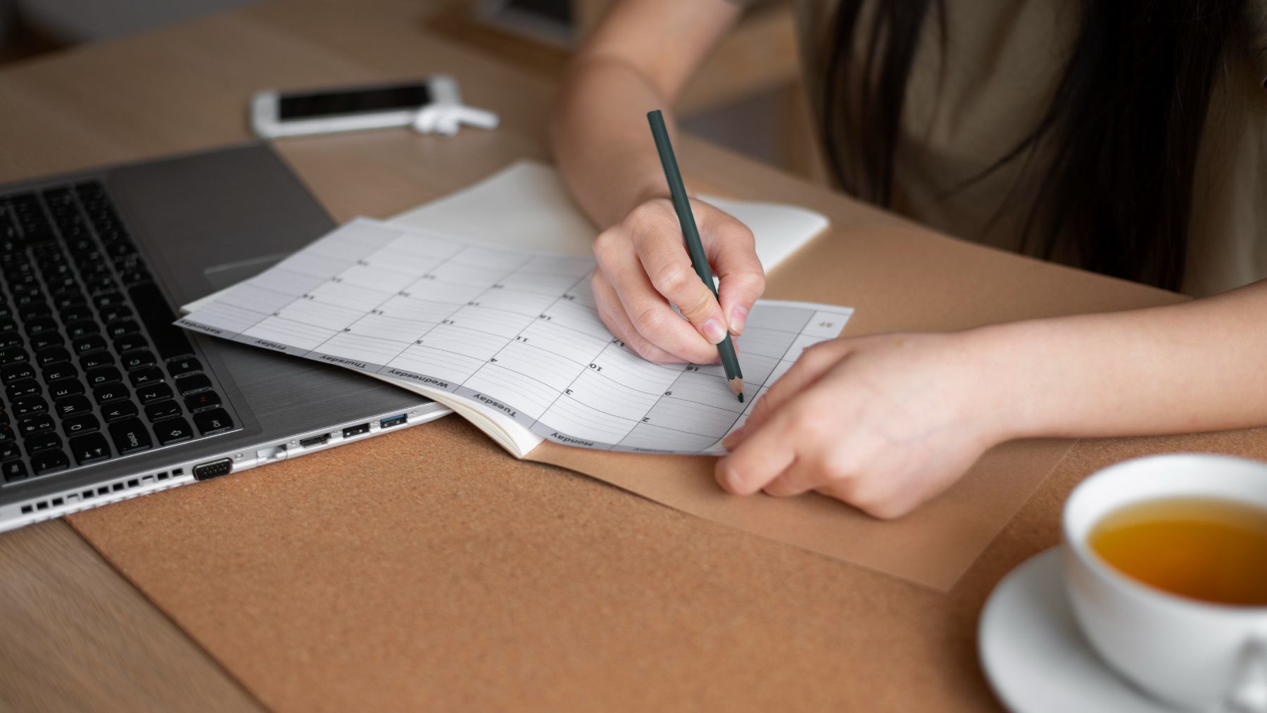 El BOE lo hace oficial: convocan 36.000 plazas de funcionarios y así te puedes apuntar