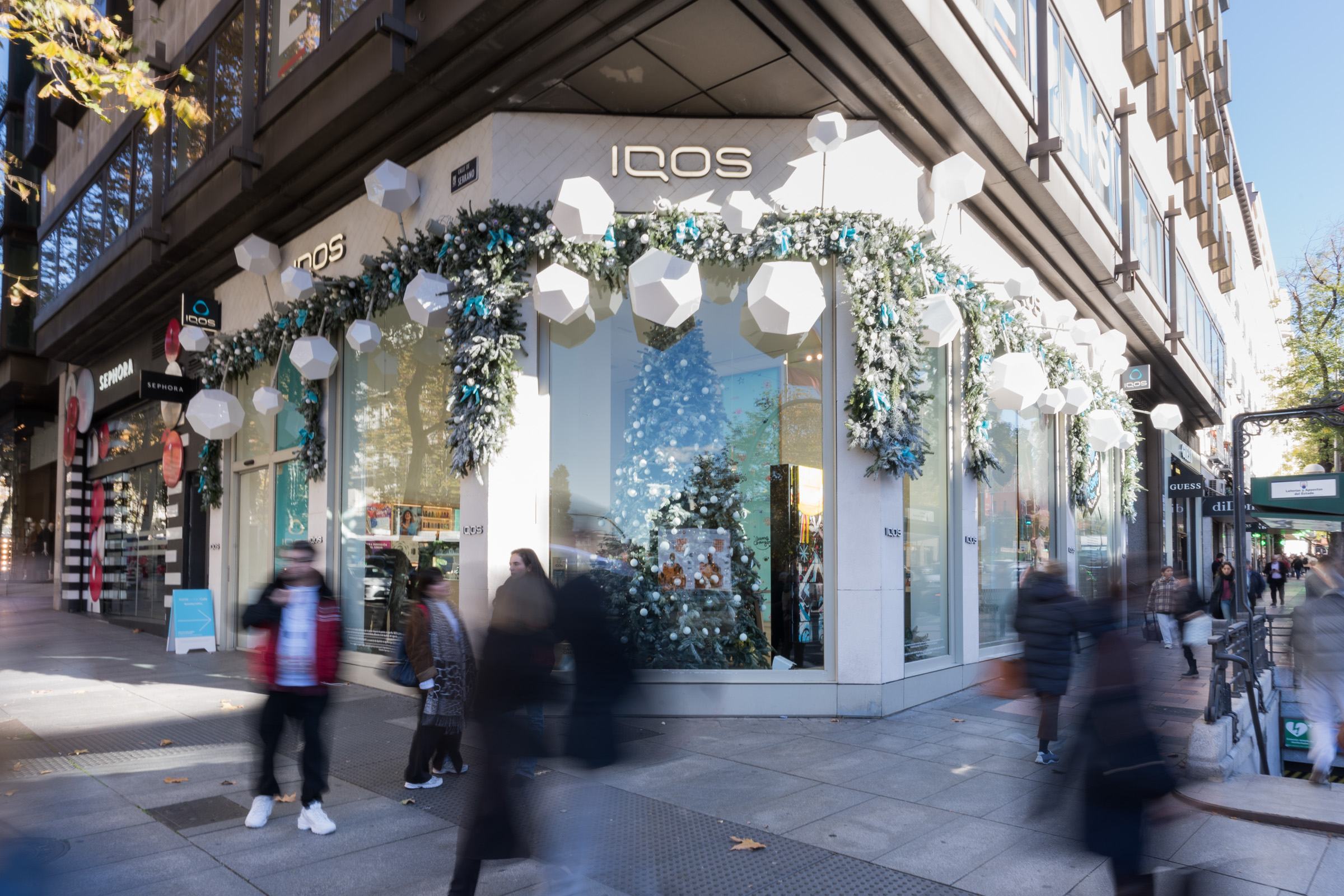 IQOS da la bienvenida a las fiestas con experiencias únicas en sus boutiques de toda España