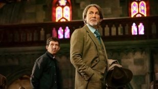 Puñales espalda muertos