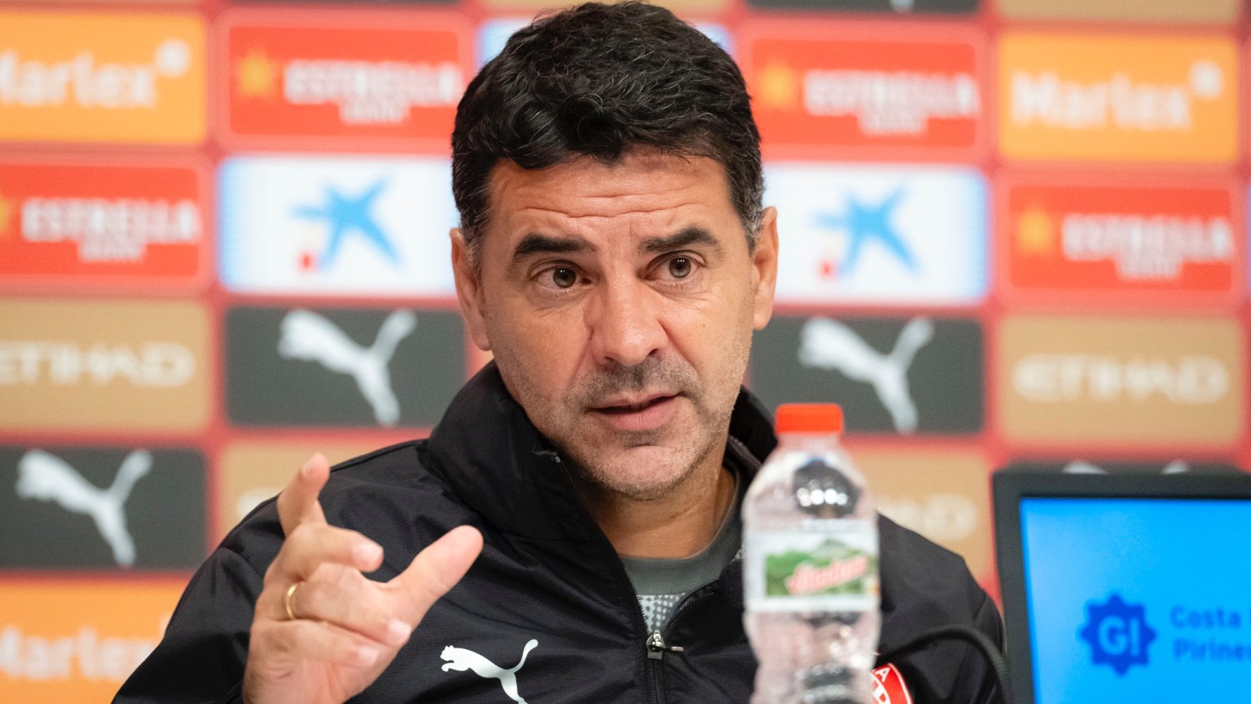 Rajada monumental de Míchel contra uno de sus jugadores del Girona: ¡Me toca los cojones!