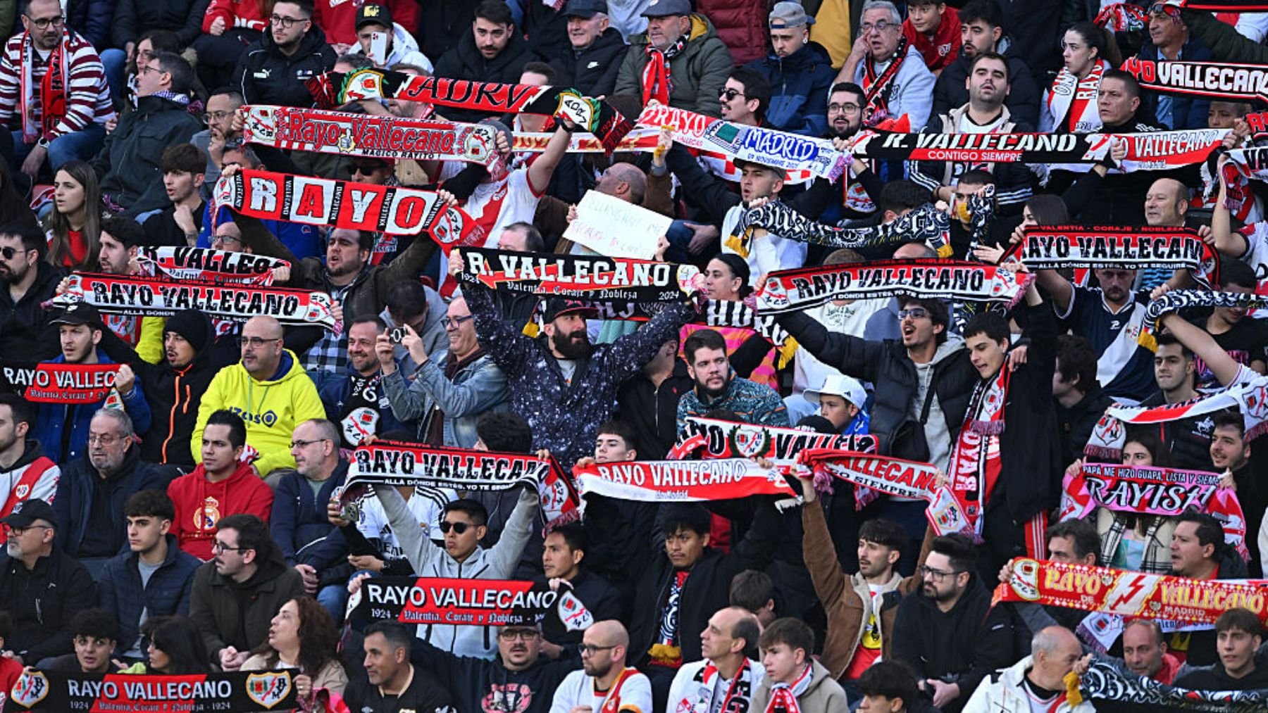 Ultras polacos asaltan armados el autobús de la afición del Rayo: siete detenidos y tres hospitalizados