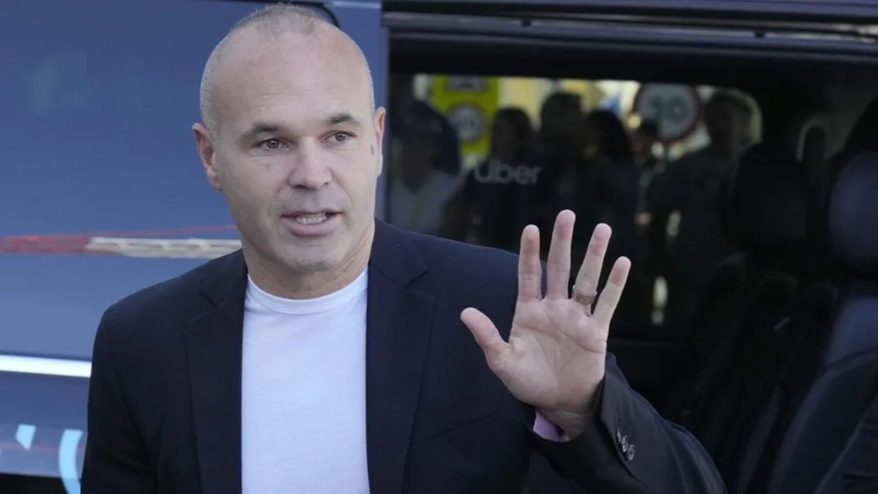 Andrés Iniesta, exculpado por la Fiscalía de estafar dinero a empresas peruanas