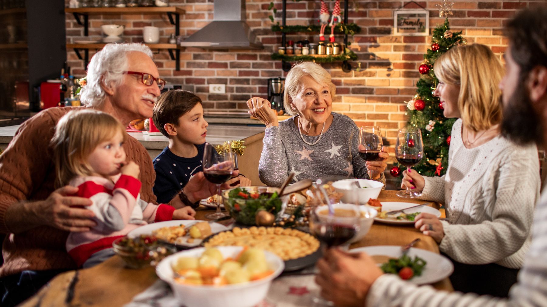 Cena de Navidad en familia.