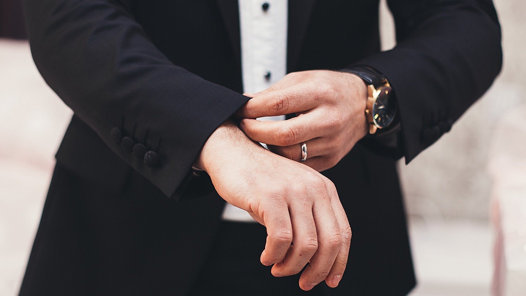 La palabra que todos decimos en español, pero pensamos que es una errata: la RAE no duda y la da por válida