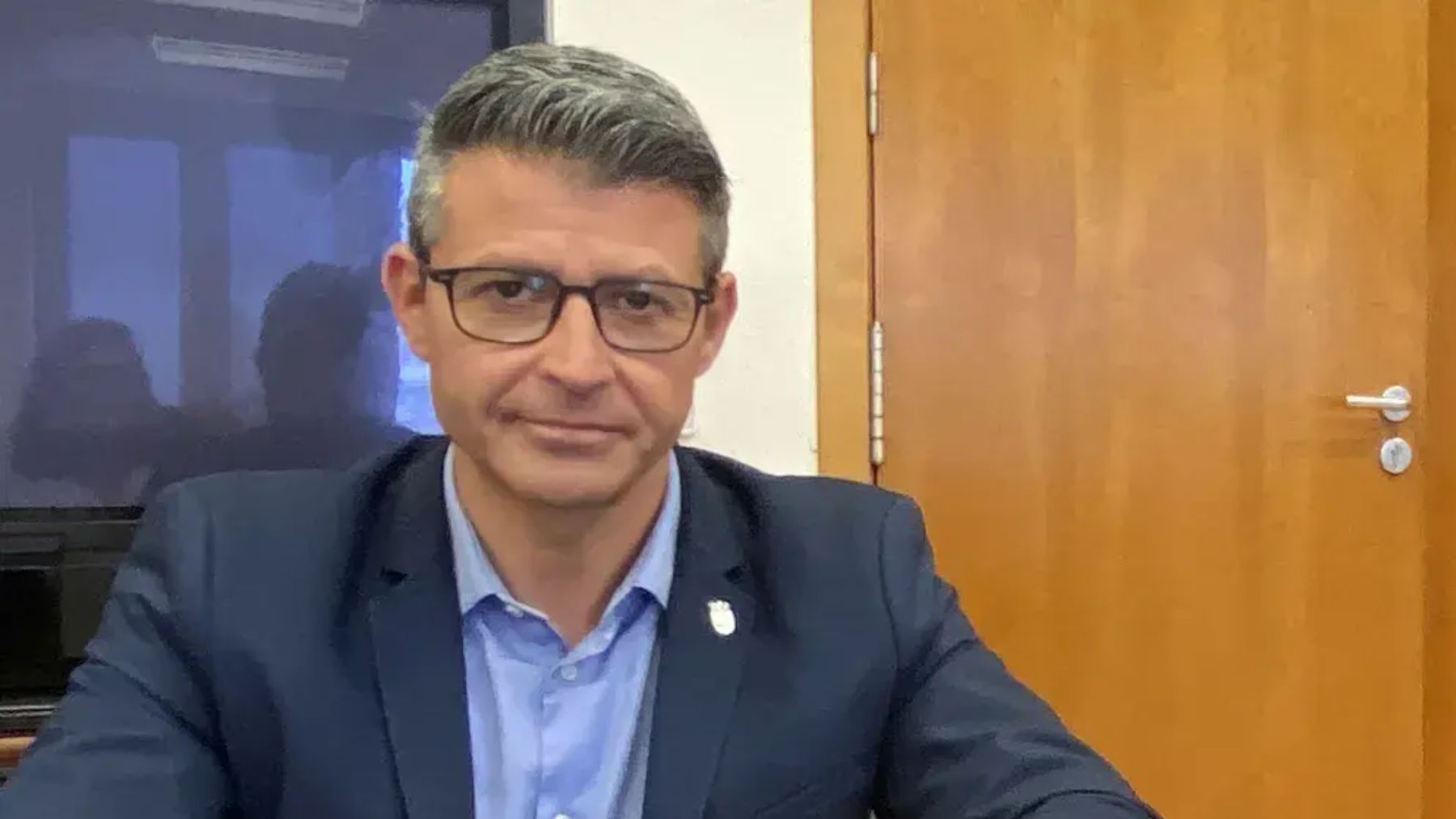 El número 2 del PSOE en Valencia deja el partido tras la denuncia de acoso sexual pero sigue como alcalde