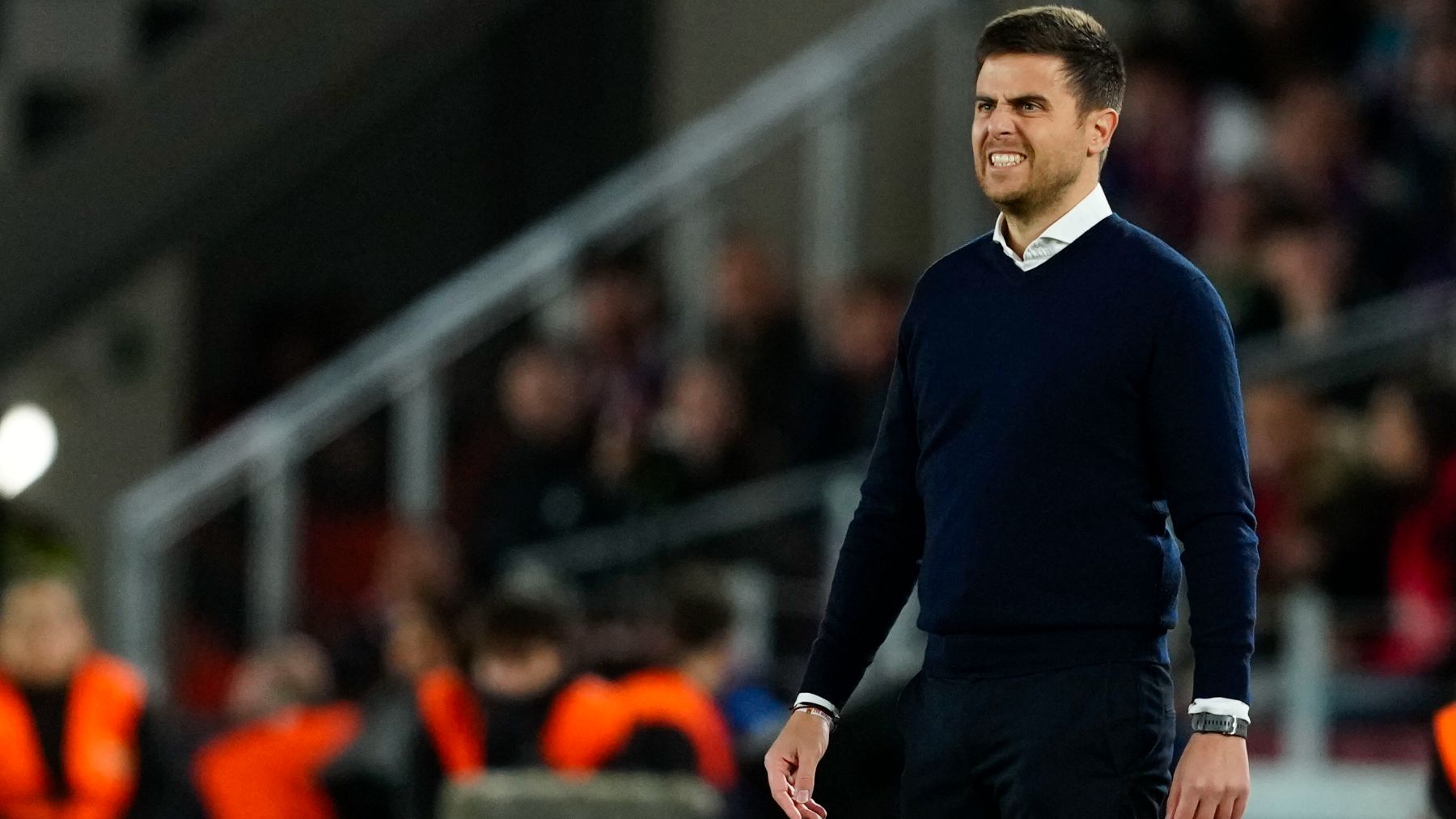 El entrenador de Osasuna clama por el penalti no pitado: En la tele no lo han puesto mucho...