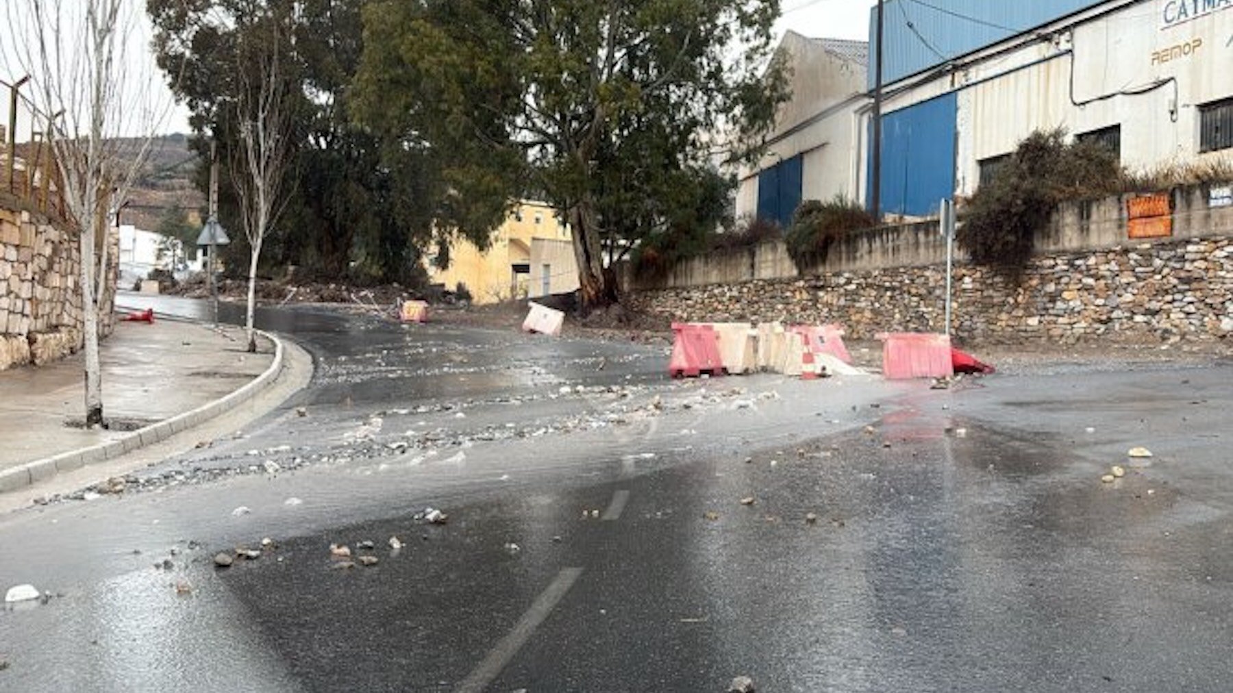 Siete personas rescatadas y carreteras anegadas en Almería por la borrasca Emilia