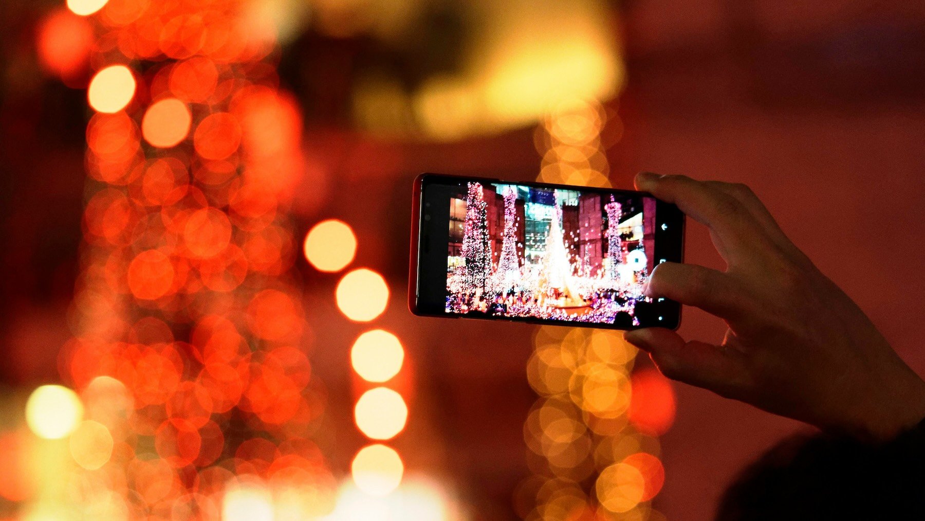 Cómo mejorar tus fotos de Navidad con el móvil: trucos sencillos que marcan la diferencia