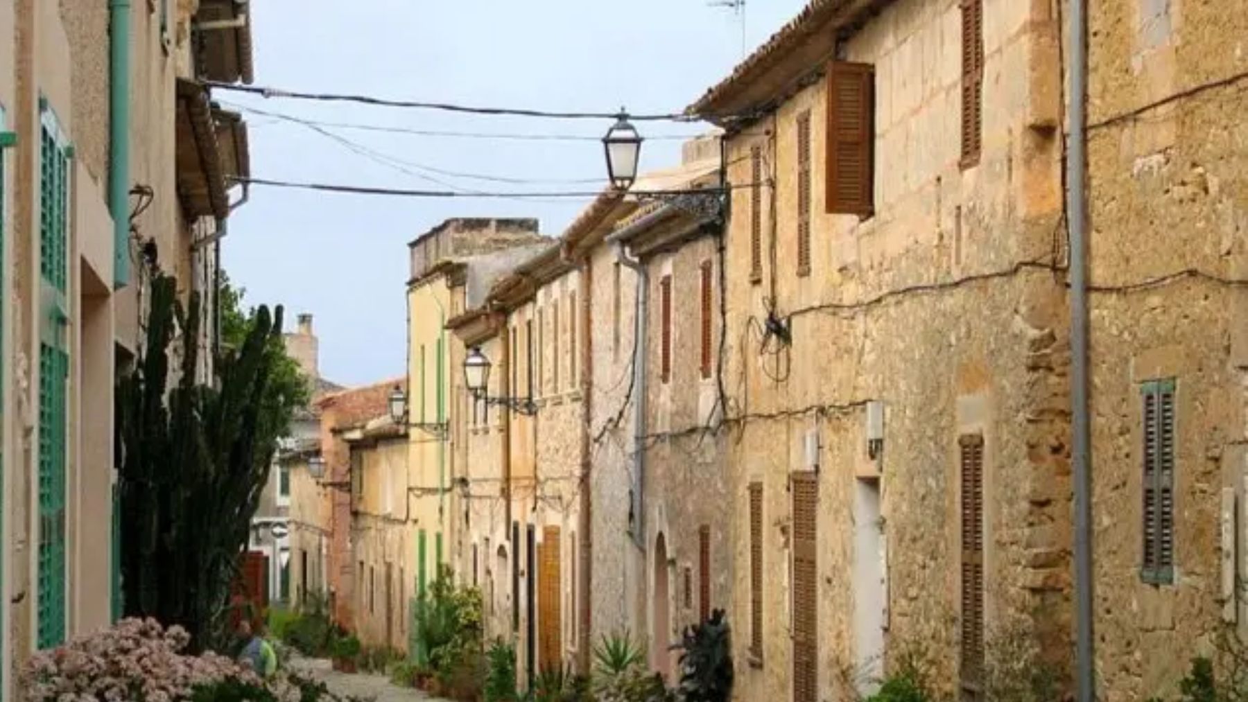 El estafador del ladrillo: intentar comprarle tres fincas a un anciano en Mallorca por sólo 62.000 euros