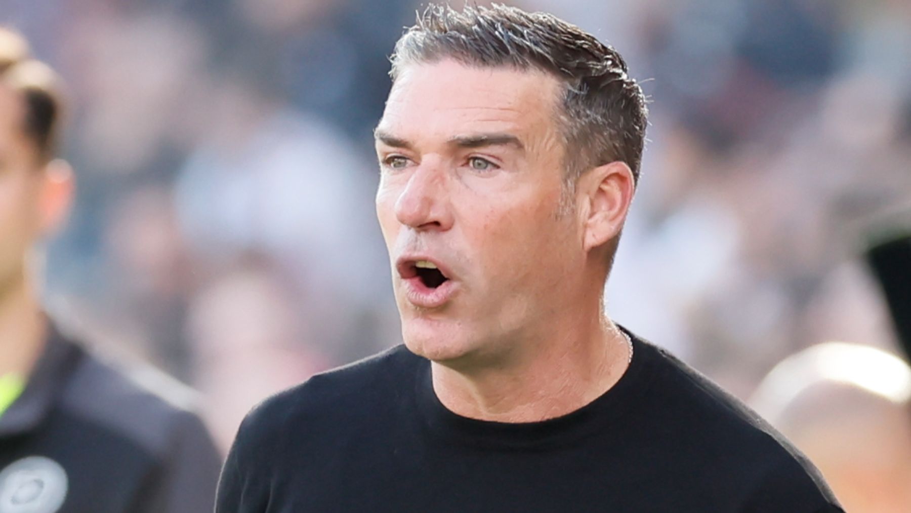 El Real Oviedo echa a Luis Carrión tras su desastroso paso por Primera División