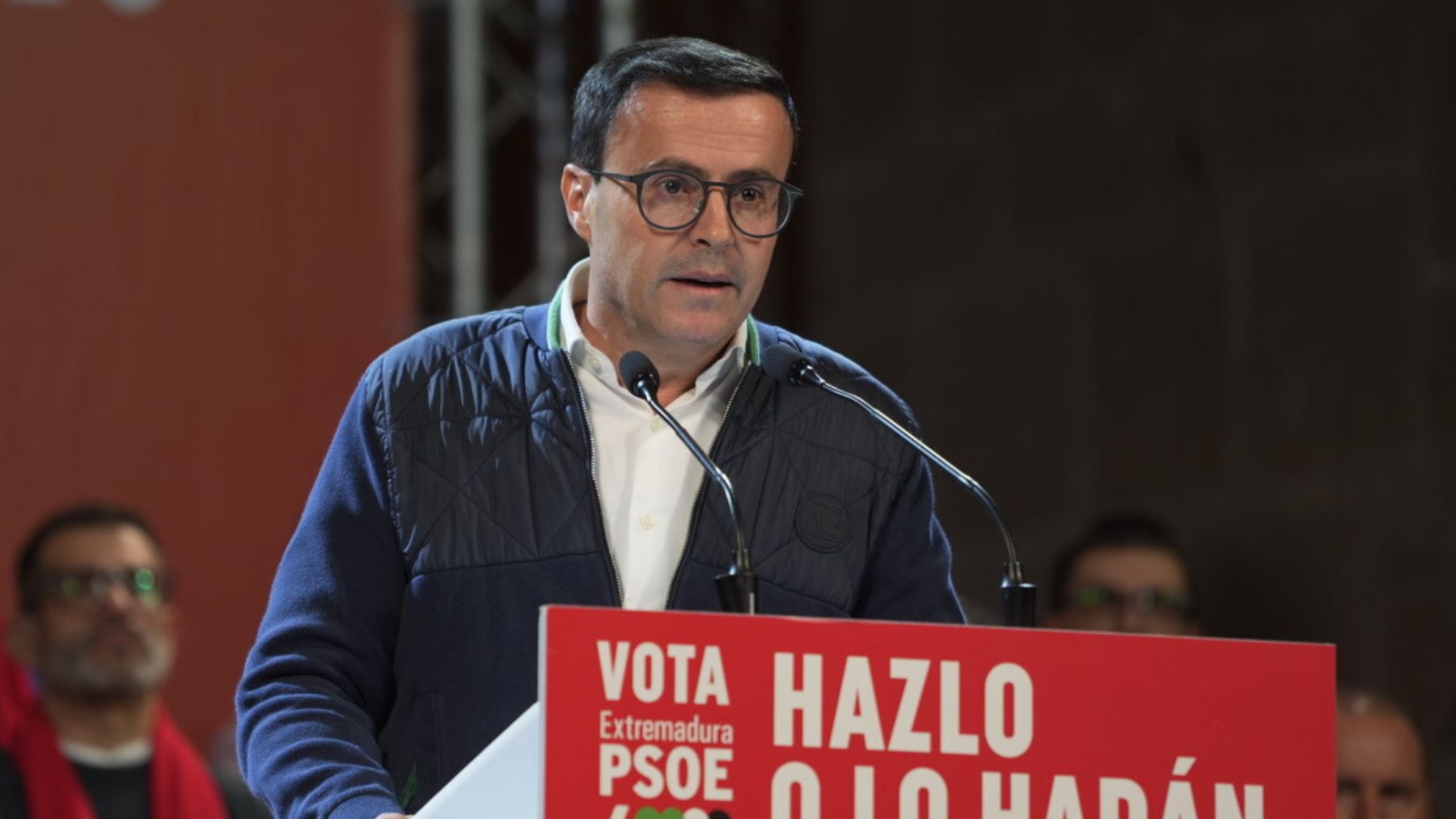Gallardo, un candidato con lastre: pide el voto mientras está imputado por enchufar al hermano de Sánchez