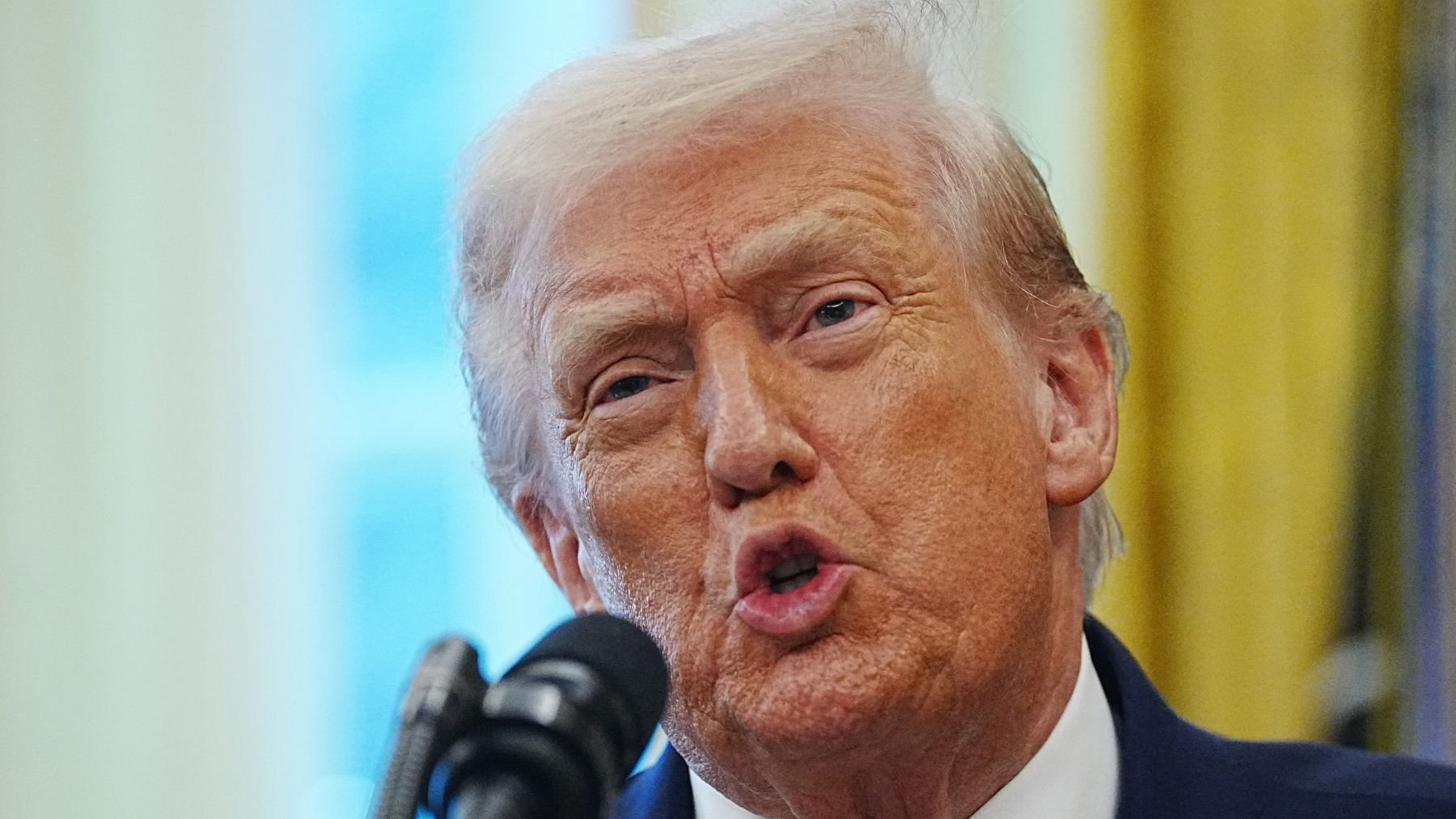 Trump declara organización terrorista al régimen de Maduro y ordena un bloqueo naval petrolero a Venezuela