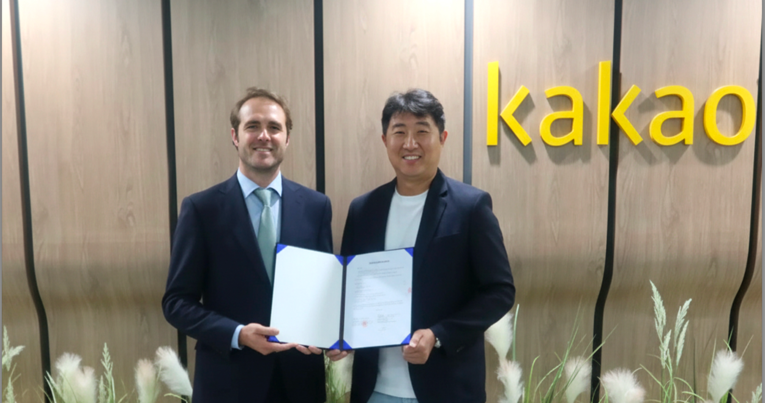 AWOLF y Kakao sellan la alianza más relevante del año en simuladores de golf 