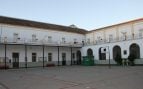 Detienen a un profesor de Antequera por abusar de una alumna de 12 años en el patio del colegio