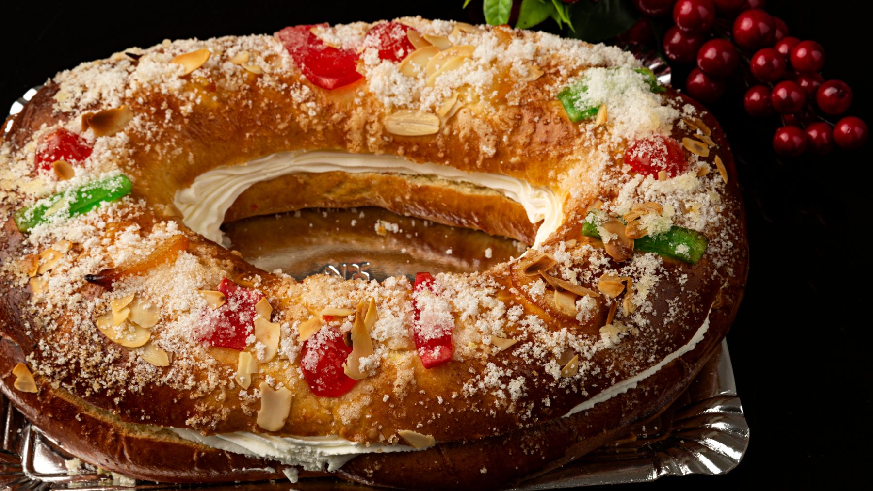 Roscón de Reyes listo para comer.