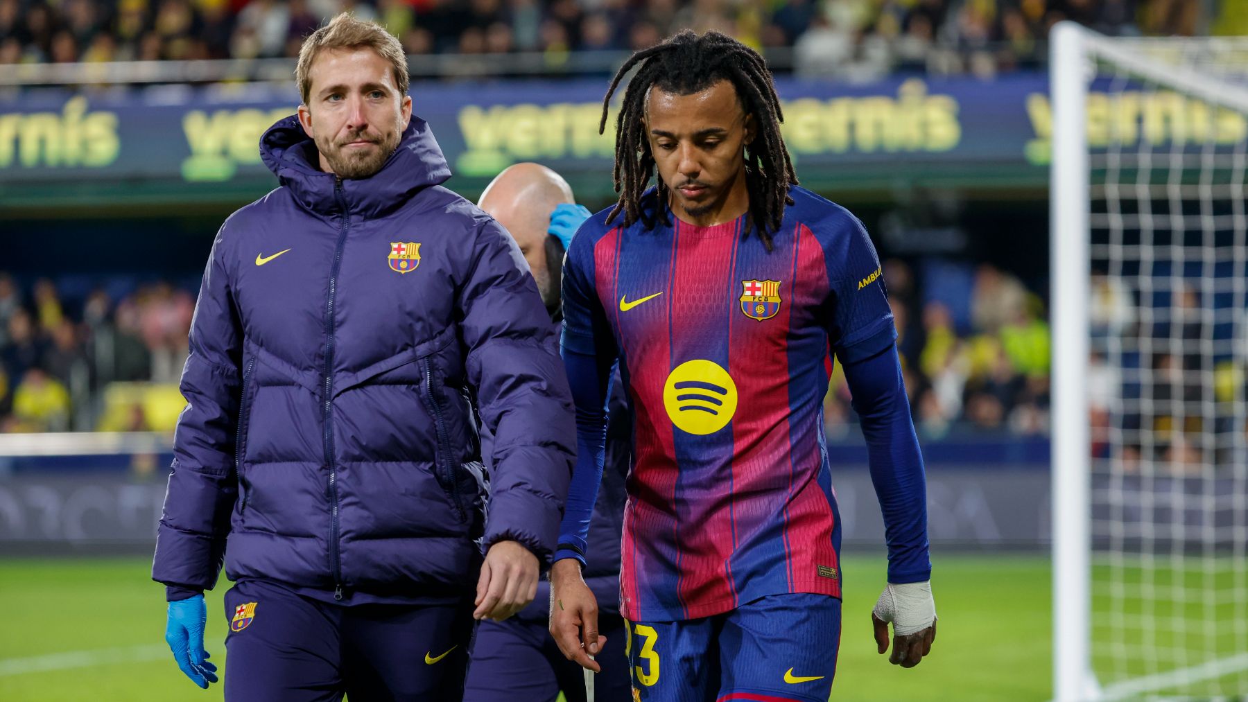 Se acumulan los problemas para el Barcelona en defensa: Koundé también cae lesionado