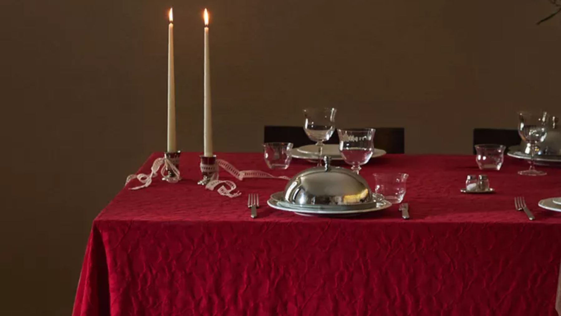 Mantel Jaquard de Ramas de Zara Home.