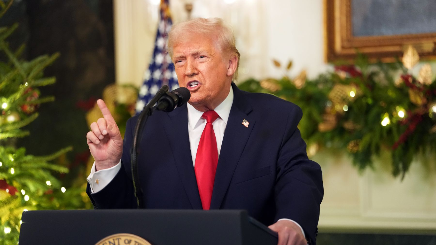 Trump anuncia la construcción de dos nuevos buques de guerra que llevarán su nombre