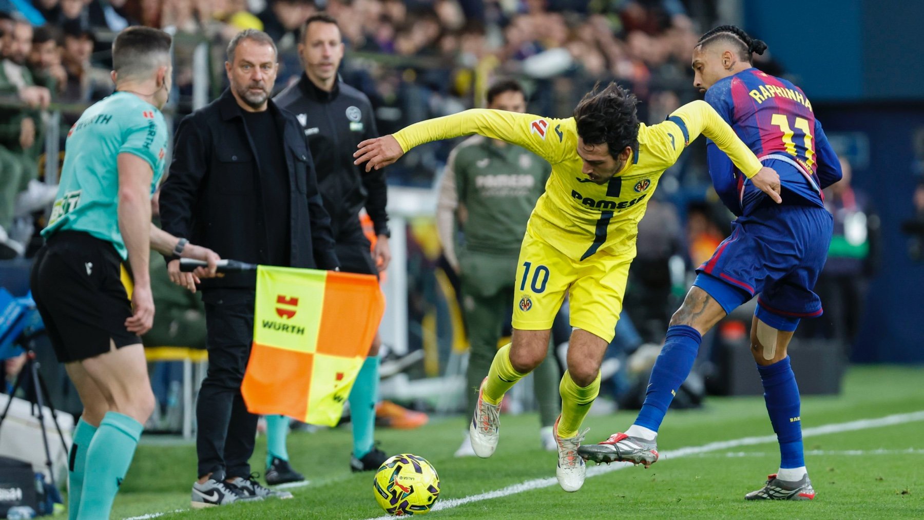 Provocador Raphinha: dijo ¿quién eres tú? al un jugador del Villarreal tras la roja a favor del Barça