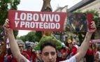 Manifestación de grupos ecologistas para exigir la protección del lobo ibérico. (Foto: Europa Press).
