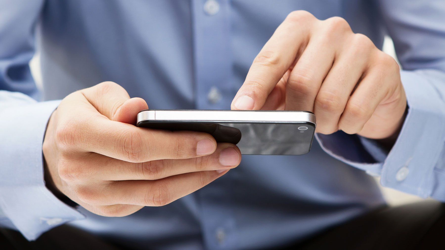 Hiperconectividad laboral: éstas son las consecuencias para tu salud mental y bienestar