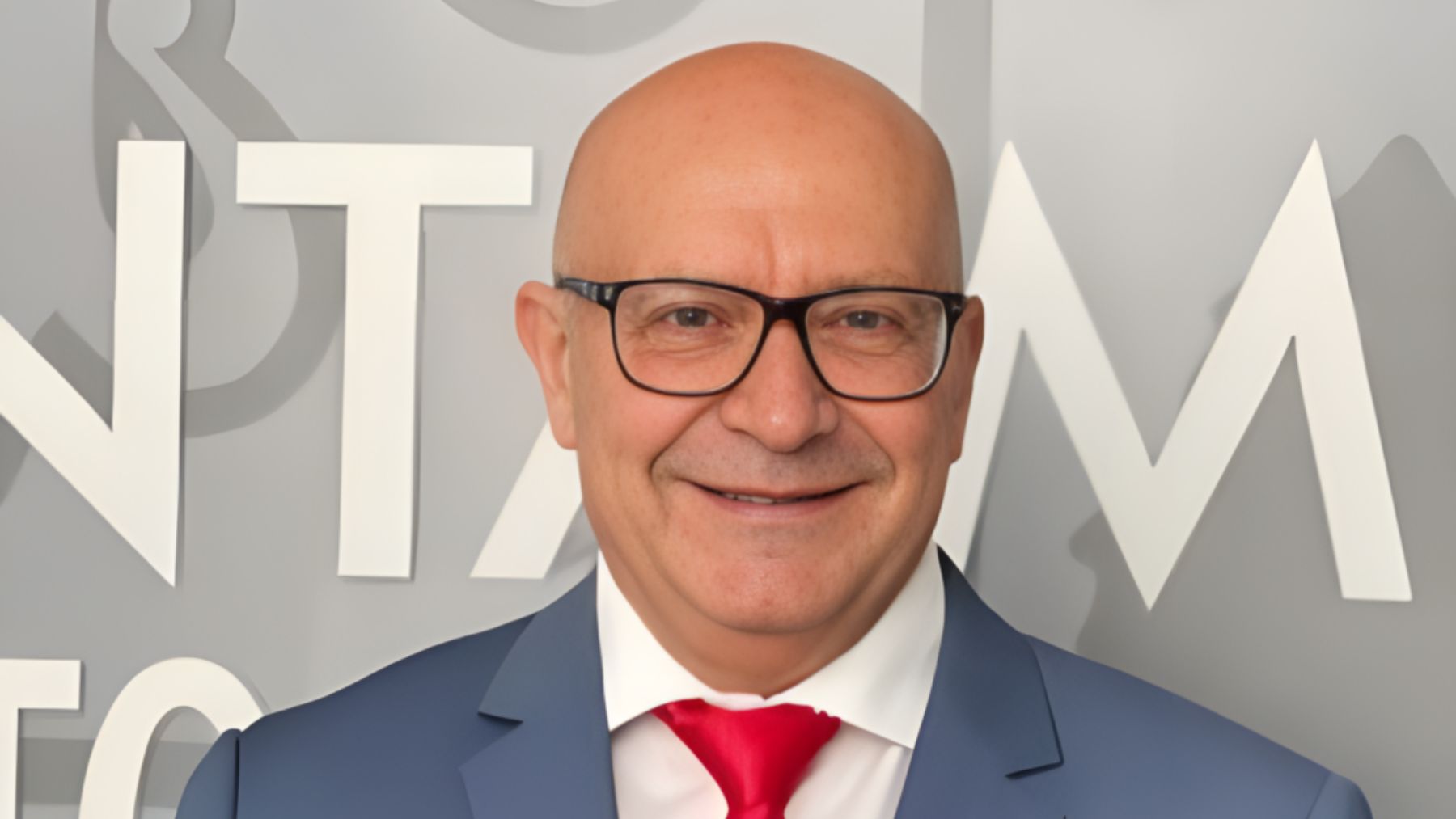 El alcalde de Martos destituye a un concejal socialista tras su vídeo machista publicado por OKDIARIO