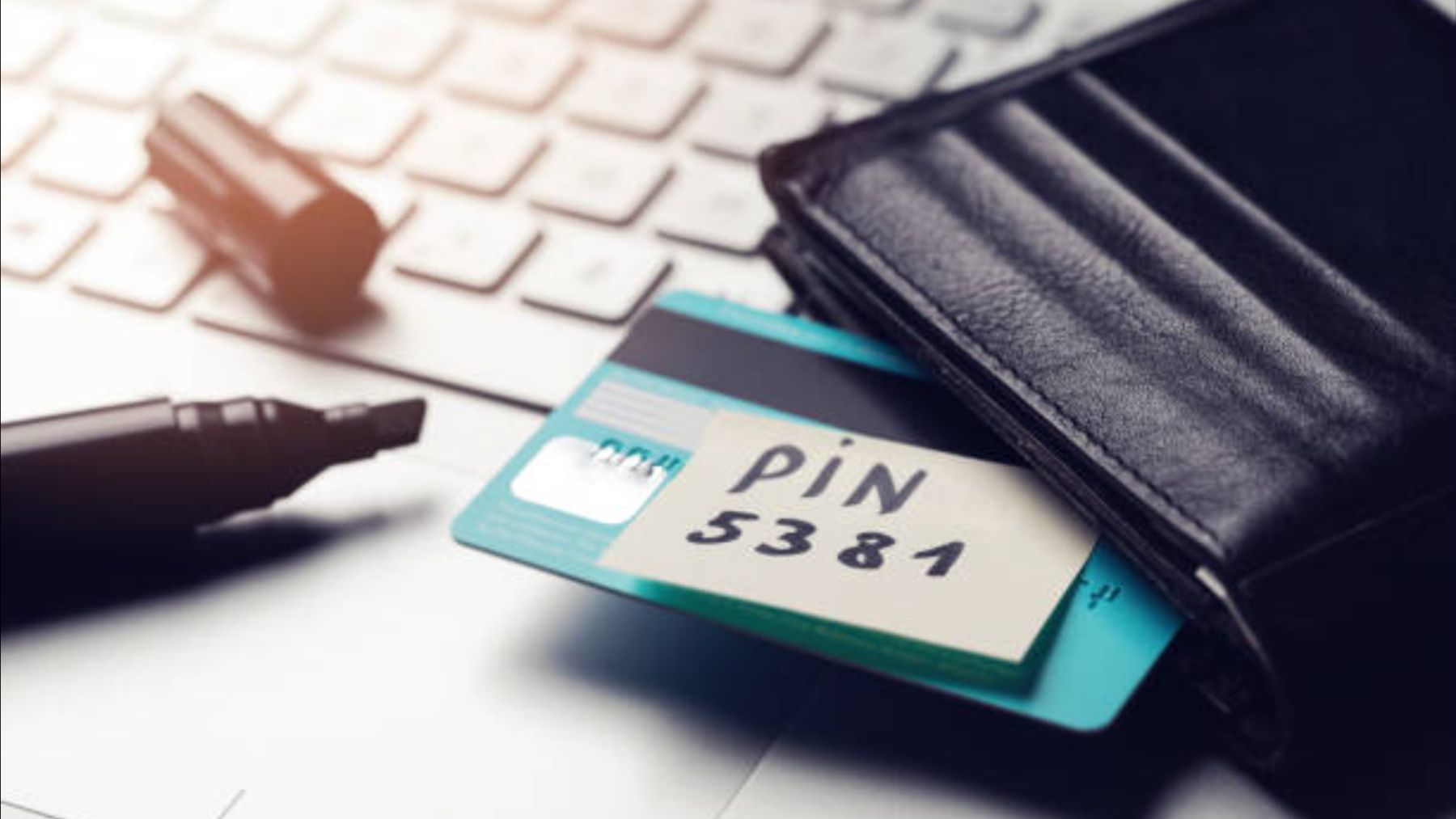 Ni se te ocurra poner este PIN en tus tarjetas de crédito: la alerta de Banco de España que afecta a miles de españoles